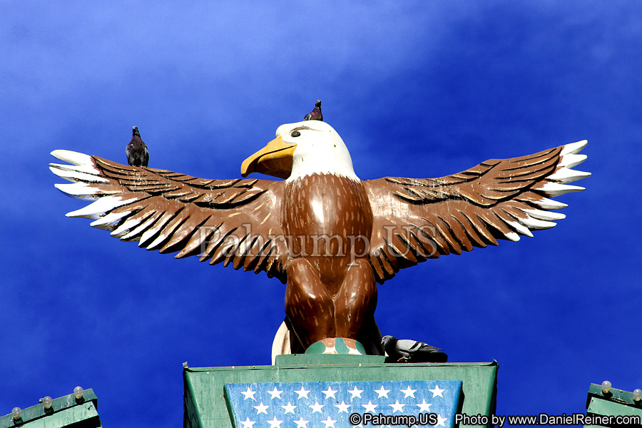 Pahrump Eagle Statue at Goldtown